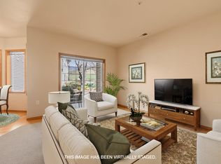 956 Golden Aspen Pl, Ashland, OR