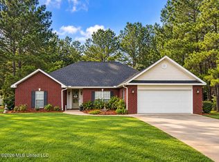 28 Docs Ln, Ellisville, MS 39437