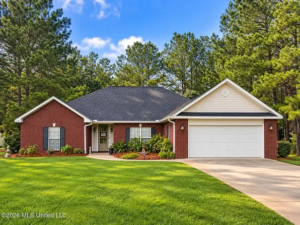 28 Docs Ln, Ellisville, MS 39437