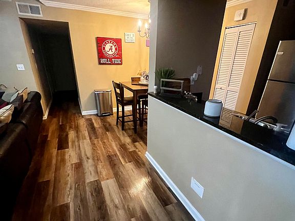 5th image of 120 15th St E APT 909
