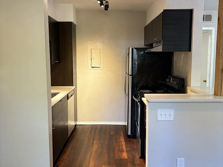 5201 Curzon Ave #3 — Photo 9