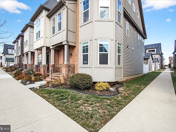 4th image of 615 Blandwood Rd