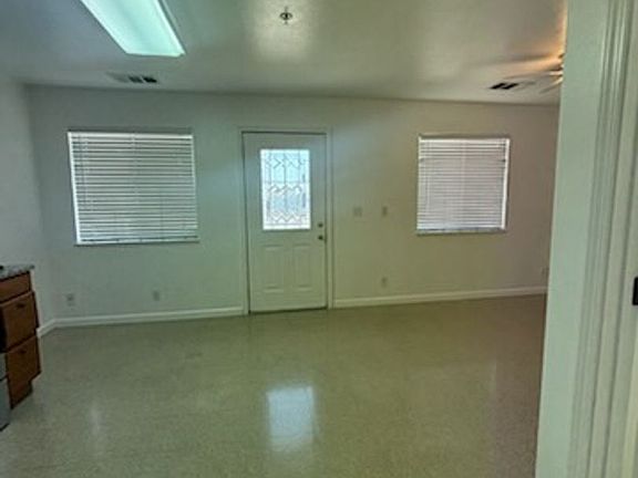 3rd image of 881 W El Monte Way