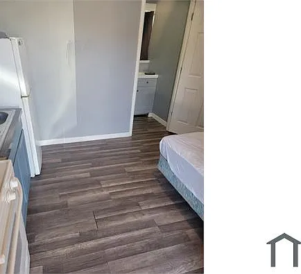 Studio, 300 sqft, $1,495 — Photo 2