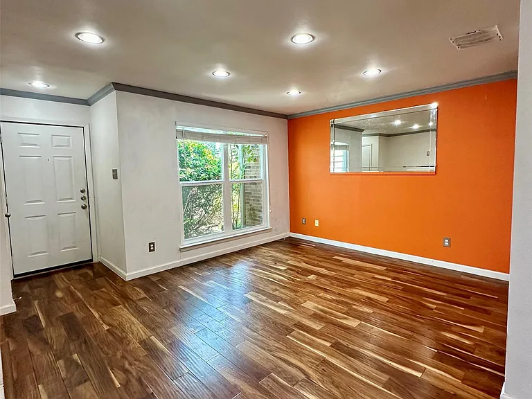 2018 W Rundberg Ln #5B — Photo 6