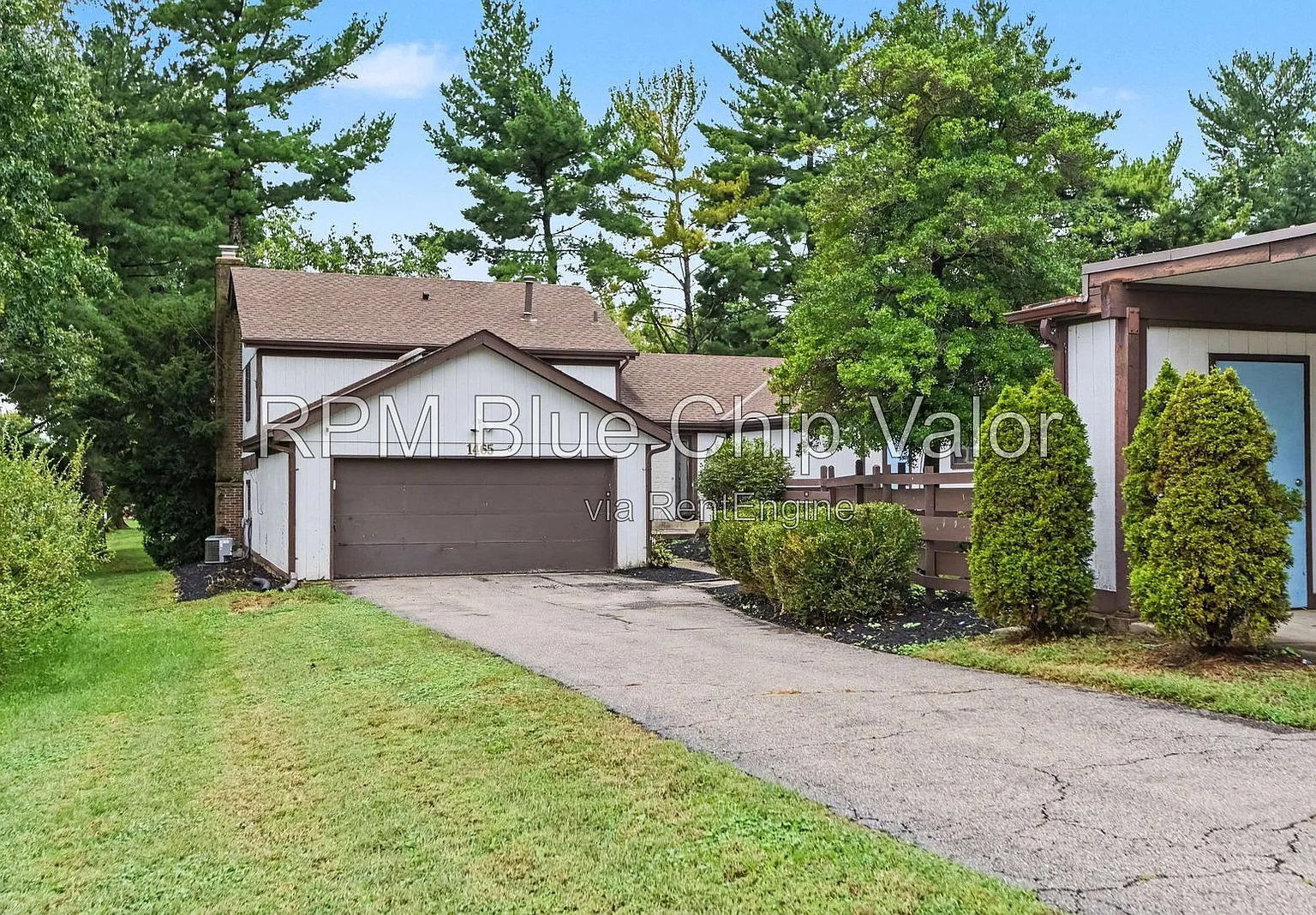 3 bed, 2.5 bath, 1900 sqft, $2,195 — Photo 1