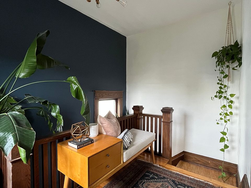 Entry Way Landing