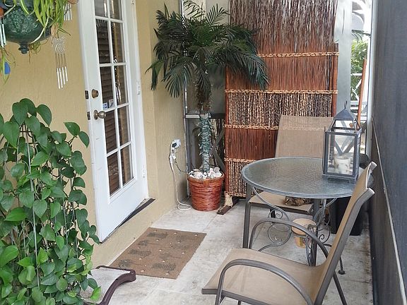 3rd image of 1214 W Las Olas Blvd