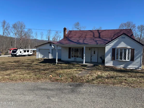 265 The Flats Dr, Clintwood, VA 24228