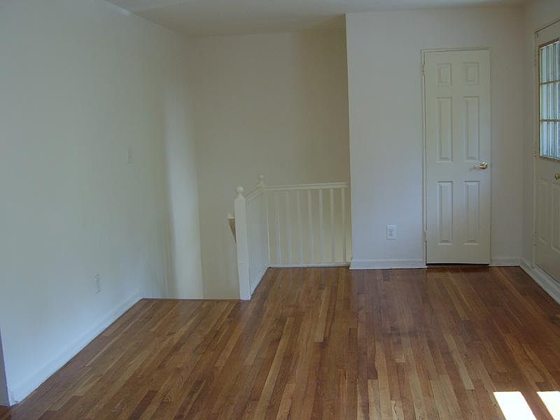 1st image of 64-29B 223rd Pl #2