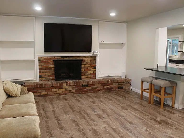 996 Thrushwood Dr — Photo 29