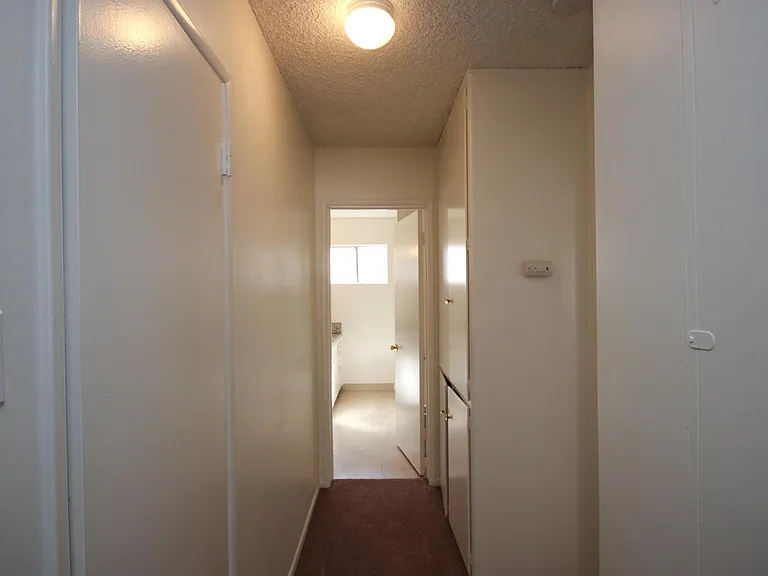 202 E Live Oak St #F — Photo 12