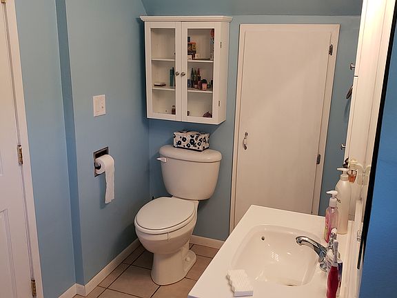 Upstairs bathroom