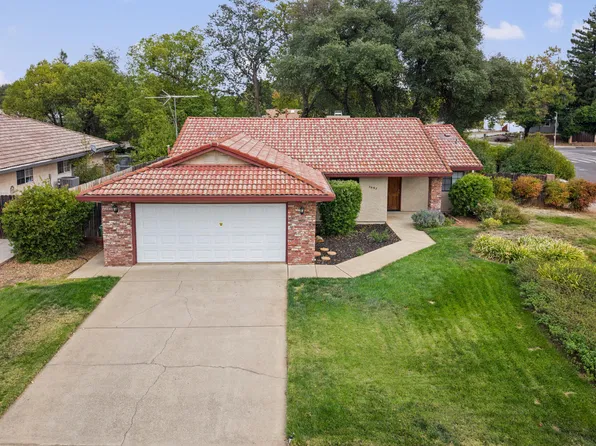 3697 Sunwood Dr, Redding, CA 96002
