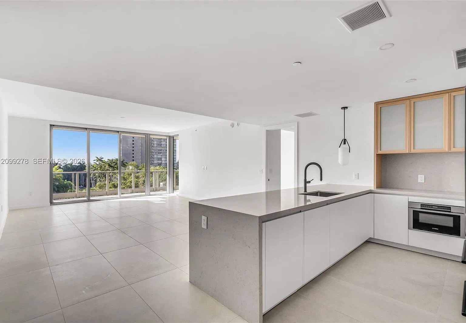 2200 Brickell — Photo 4