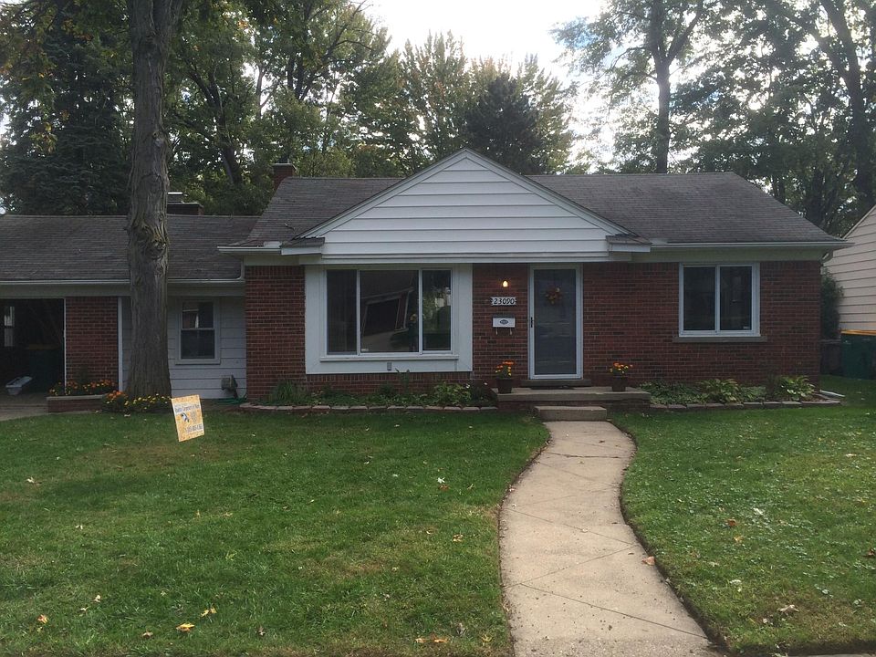 1st image of 23090 Lilac St