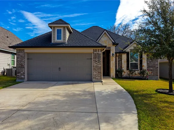 2109 Stubbs Dr, Bryan, TX 77807