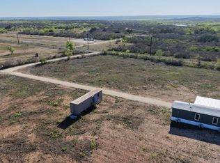 2811 CR 467, Devine, TX 78016