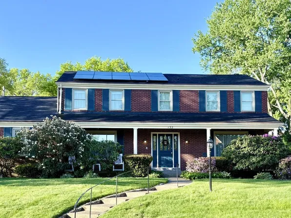 132 Penhurst Dr, Pittsburgh, PA 15235