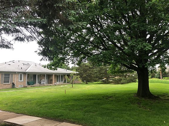 4th image of 14849 Village Ct #22