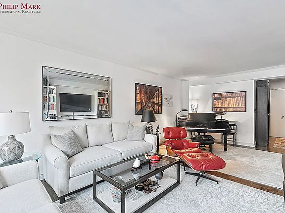 3rd image of 715 Park Ave APT 11C