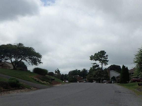 5th image of 10705 Hershey Dr