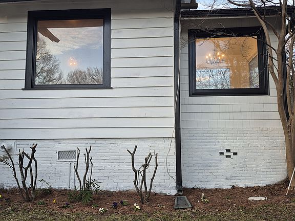 Beautiful large windows.