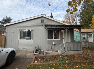 226 NE 92nd St, Seattle, WA 98115