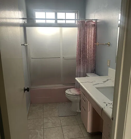1001 Hammond St #7 — Photo 7