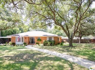 1513 Saint Michael St, Gonzales, TX 78629
