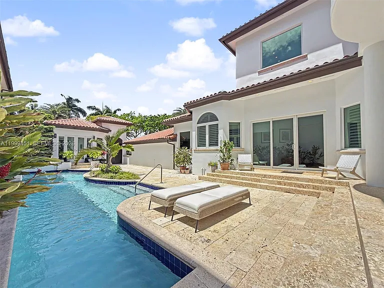 13689 Deering Bay Dr — Photo 27