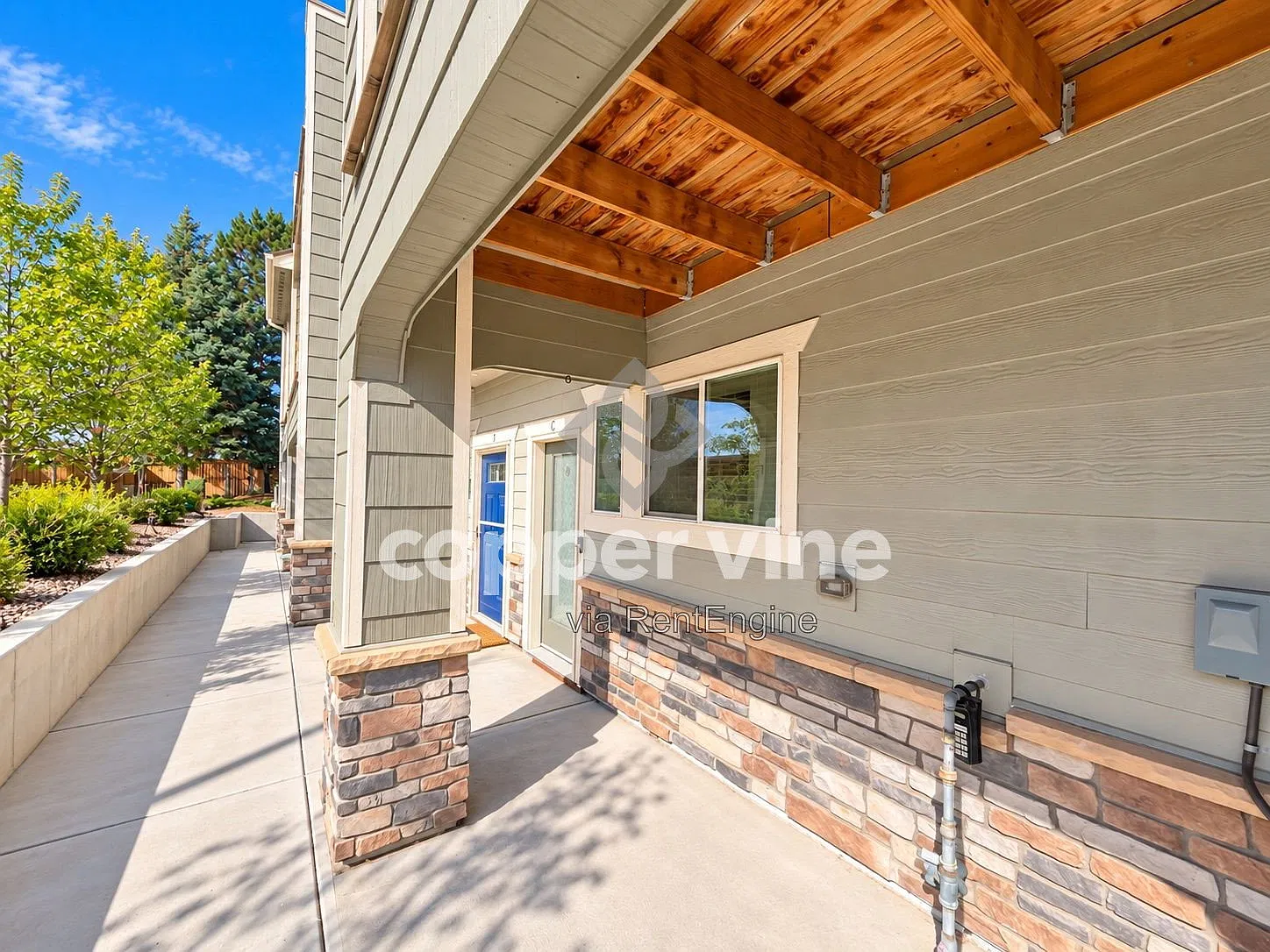2 bed, 4.0 bath, 1588 sqft, $2,330 — Photo 4