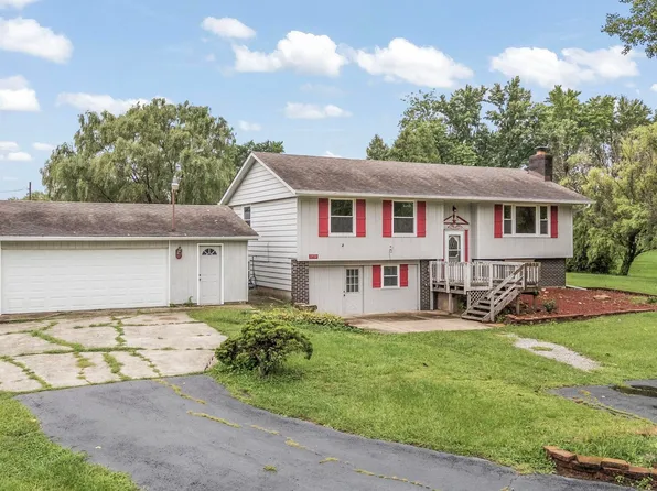 13501 80th Ave, Dyer, IN 46311