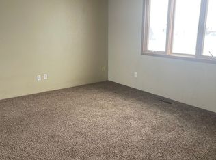 690 I St, Gering, NE 69341