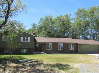 844 Riverside Ave, Powell, WY 82435