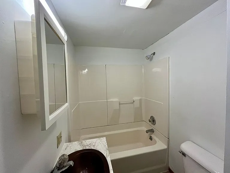 226 Deresch St — Photo 11