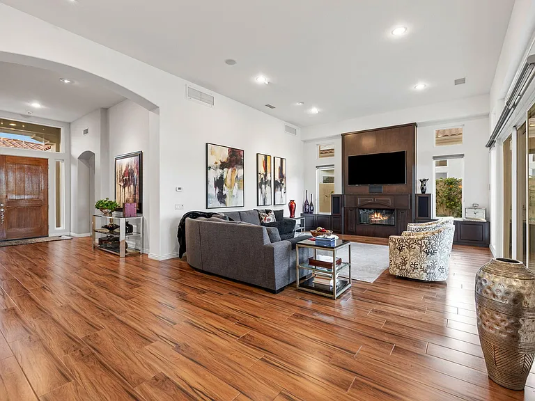 704 Mission Creek Dr — Photo 6
