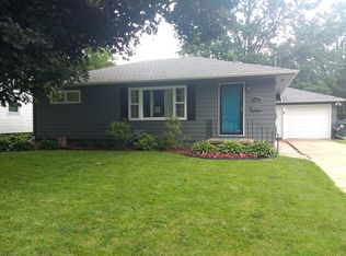1314 Denver St, Waterloo, IA 50702