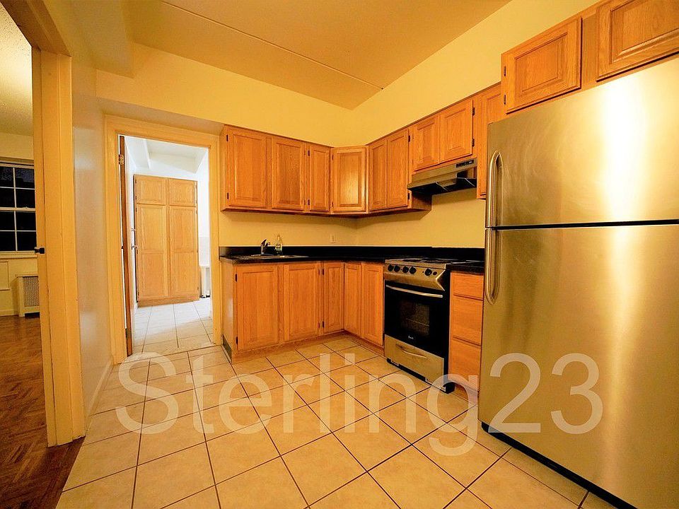 1st image of 2566 12th St APT 1A