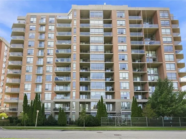 1150 Parkwest Pl #301, Mississauga, ON L5E 3K4