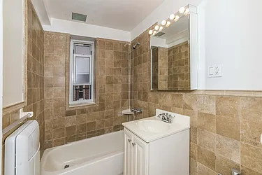 Rented by Wave Real Estate Group