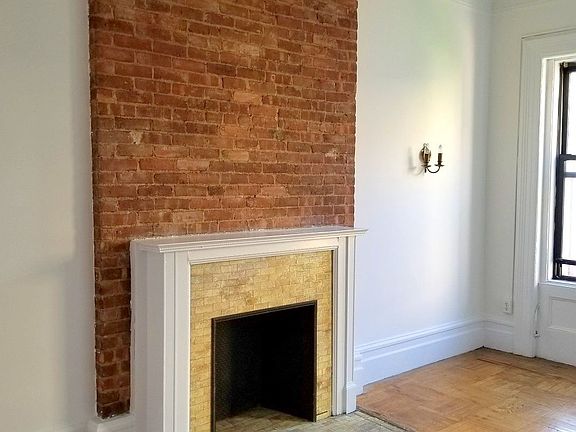 3rd image of 332 W 89th St APT 5B