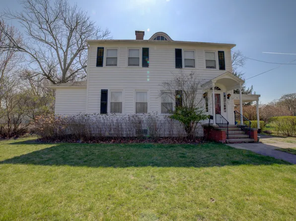 120 W Jones St, Milford, IL 60953