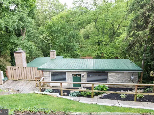 174 Pinetown Rd, Leola, PA 17540
