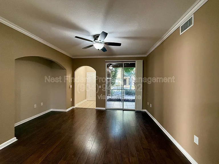 10075 Gate Pkwy N #2709 — Photo 1