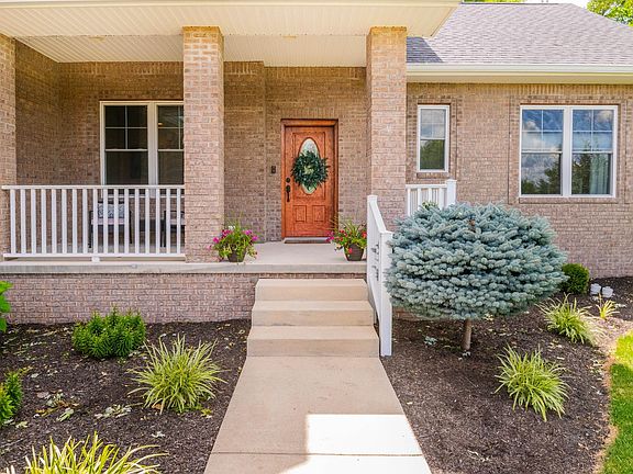 2nd image of 775 E Keenland Ct