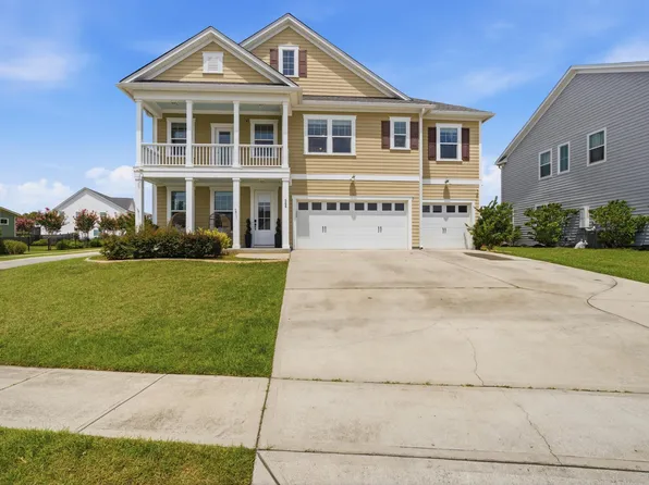 566 Pendleton Dr, Moncks Corner, SC 29461