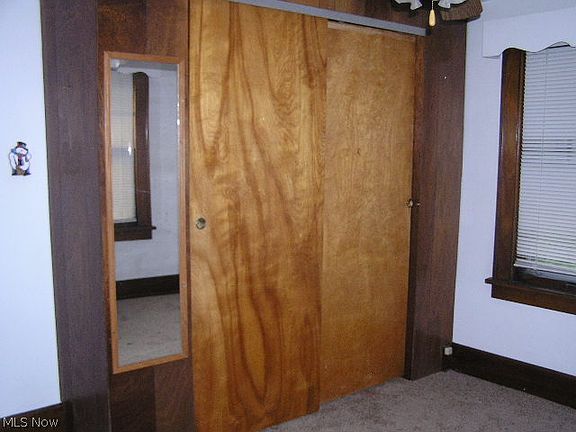 5th image of 389 E Glenwood Ave