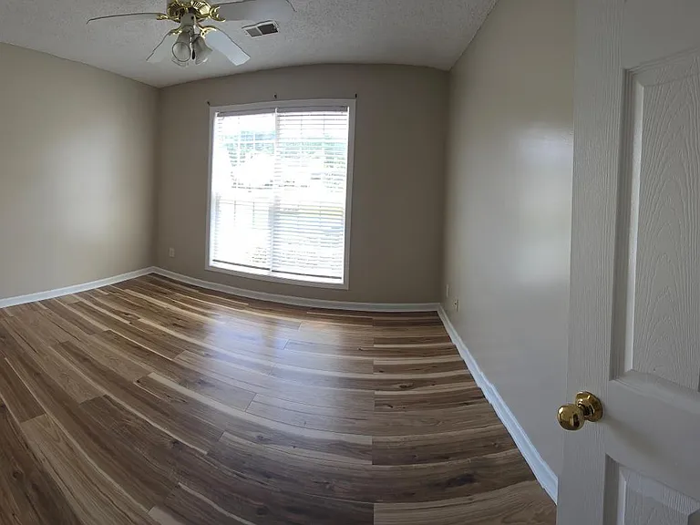 440 Amelia Grove Ln — Photo 2