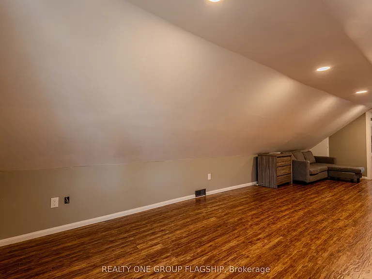 4774 3rd Ave — Photo 21